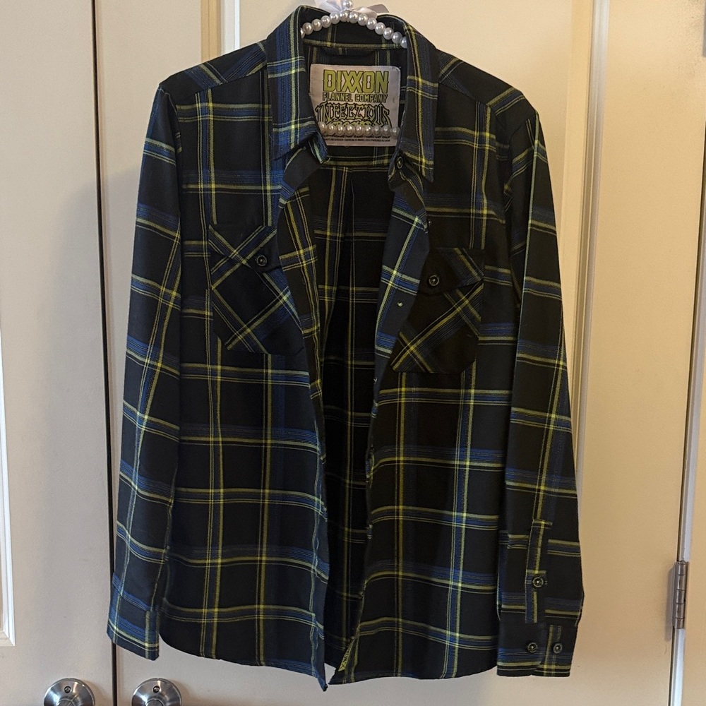 EUC Dixxon Infections Grooves Women’s Plaid Button-Up Flannel Shirt Size Large - Picture 2 of 8
